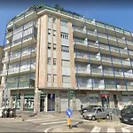 Bellissimo Alloggio Vicino Alla Metro Bengasi,Lino House