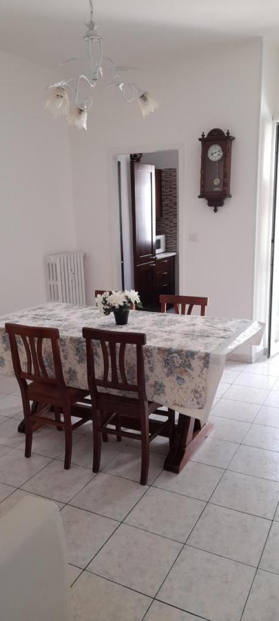 Bellissimo Alloggio Vicino Metro Bengasi,lino House Appartement